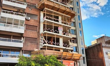 Departamento en venta de pozo. Duplex de 4 ambientes con balcón y amplia terraza. Cochera. Amenities. Financiación. Entrega fines 2025.