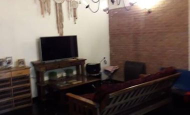 CHALET 3 AMBIENTES Y PARQUE EN MONTE GRANDE ZONA RESIDENCIAL