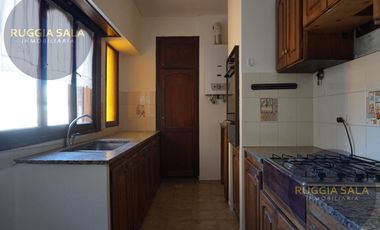 Semipiso en venta de 3 dormitorios con balcón y 2 cocheras