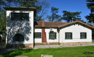 Casa en venta sobre lote de 3000m2