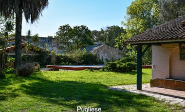 Casa en venta sobre lote de 3000m2