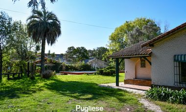 Casa en venta sobre lote de 3000m2