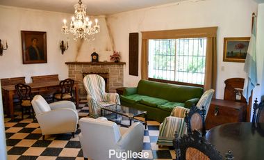 Casa en venta sobre lote de 3000m2
