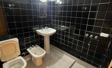 Venta Casa frente a Tribunales II - 105 mts - B° Guemes