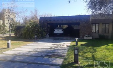 Casa - Rivadavia
