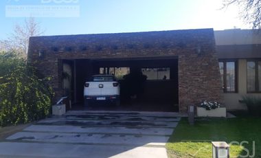 Casa - Rivadavia