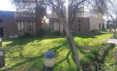 Casa - Rivadavia