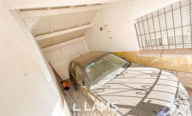Casa de 5 ambientes - VENTA - Punta Mogotes a metros del Mar, apta edifico 8 pisos.