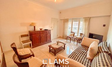 Casa de 5 ambientes - VENTA - Punta Mogotes a metros del Mar, apta edifico 8 pisos.