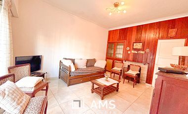 Casa de 5 ambientes - VENTA - Punta Mogotes a metros del Mar, apta edifico 8 pisos.