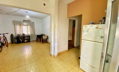 VENTA CASA 2 AMB 158 M2 VALENTIN ALSINA TERRAZA