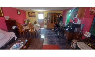 SE VENDE AMPLIA CASA EN POBLACION FRANCISCO DE AGUIRRE