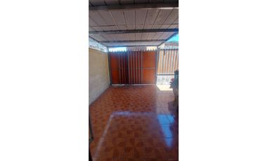 SE VENDE AMPLIA CASA EN POBLACION FRANCISCO DE AGUIRRE