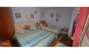 SE VENDE AMPLIA CASA EN POBLACION FRANCISCO DE AGUIRRE