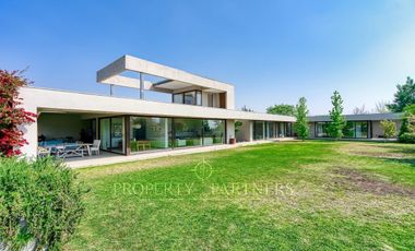 Mediterránea, Piedra Roja, cercana a colegio San Anselmo