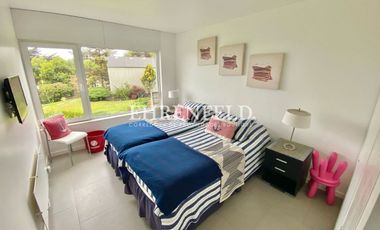 Santo Domingo, Región Valparaíso, Moderna Casa.