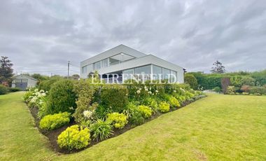 Santo Domingo, Región Valparaíso, Moderna Casa.