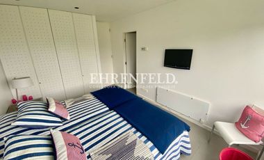 Santo Domingo, Región Valparaíso, Moderna Casa.