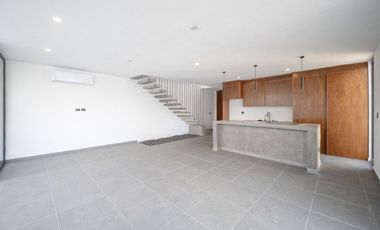 Casa en venta en el norte de Merida Conkal en privada de 3 recámaras y alberca