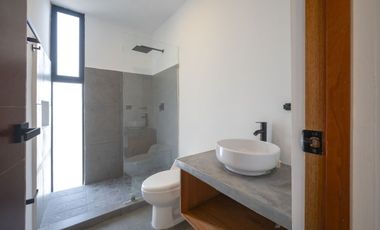 Casa en venta en el norte de Merida Conkal en privada de 3 recámaras y alberca