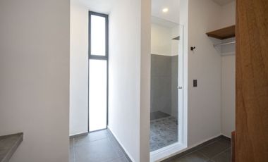 Casa en venta en el norte de Merida Conkal en privada de 3 recámaras y alberca