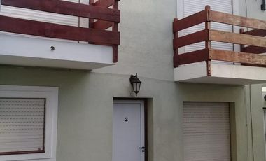 Duplex venta en block en muy buen estado.