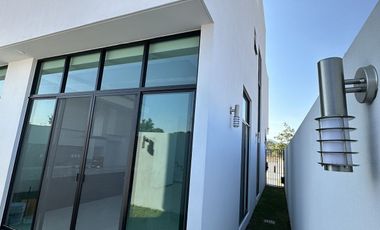 Hermosa y moderna casa en Parques Vallarta