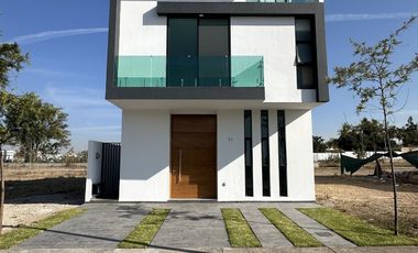 Hermosa y moderna casa en Parques Vallarta