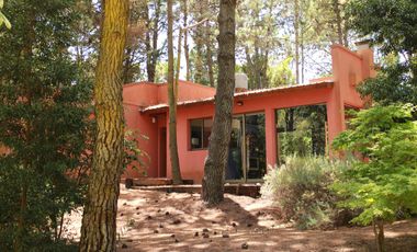 Cod 848 / Alquiler 2025 Casa rodeada de bosque!