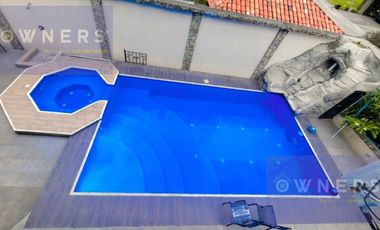 VENTA  CASA ESQUINERA  SAMBORONDON  PISCINA /JACUZZI URB ESTANCIAS DEL RIO (OF)