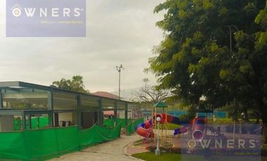 VENTA  CASA ESQUINERA  SAMBORONDON  PISCINA /JACUZZI URB ESTANCIAS DEL RIO (OF)