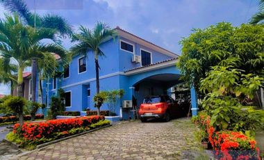 VENTA  CASA ESQUINERA  SAMBORONDON  PISCINA /JACUZZI URB ESTANCIAS DEL RIO (OF)