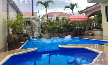 VENTA  CASA ESQUINERA  SAMBORONDON  PISCINA /JACUZZI URB ESTANCIAS DEL RIO (OF)