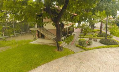 VENTA  CASA ESQUINERA  SAMBORONDON  PISCINA /JACUZZI URB ESTANCIAS DEL RIO (OF)