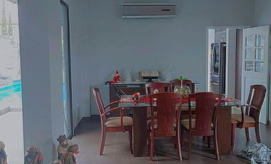 VENTA  CASA ESQUINERA  SAMBORONDON  PISCINA /JACUZZI URB ESTANCIAS DEL RIO (OF)