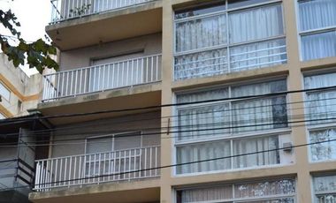 Departamento en venta - 3 Dormitorios 2 Baños - Cochera - 79Mts2 - Miramar