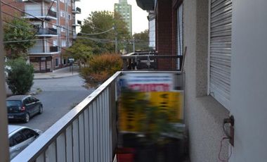 Departamento en venta - 3 Dormitorios 2 Baños - Cochera - 79Mts2 - Miramar