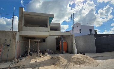 Venta Hermosa Casa en Cholul Merida con acabados de lujo