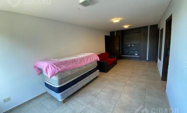 Moderna Casa en venta en Sierra de Los Padres con pileta