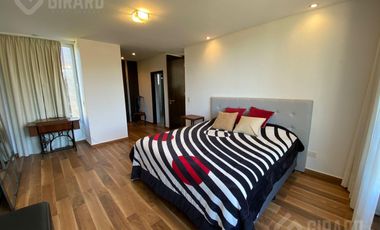 Moderna Casa en venta en Sierra de Los Padres con pileta