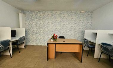 Casa con uso de suelo para Colegio en Venta en PASEOS DE TAXQUEÑA