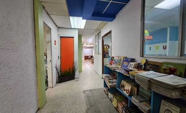 Casa con uso de suelo para Colegio en Venta en PASEOS DE TAXQUEÑA