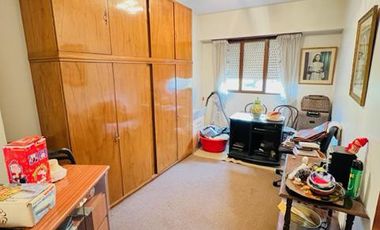 Departamento en  venta de 3 dormitorios.