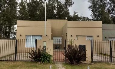PH en Venta - 2 Dormitorios 1 Baño Cochera - 100 mts2 - Necochea, Buenos Aires