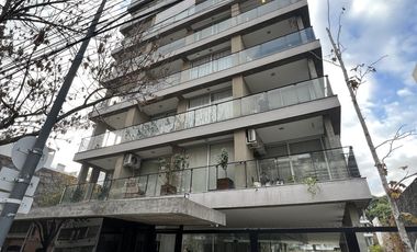 Venta departamento con terraza, parrilla y jacuzzi propio. 1 suites. 2 Cocheras. Amenities. Palermo