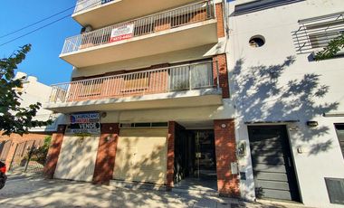 DEPOSITO/ ESPACIO GUARDACOCHE   LOCAL. 136M2 TOTALES- AGRONOMIA