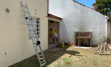Casa en venta - 2 Dormitorios 1 Baño - 380Mts2 - San Clemente del Tuyú
