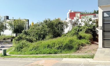 Excelente terreno residencial en venta en zona Cumbres