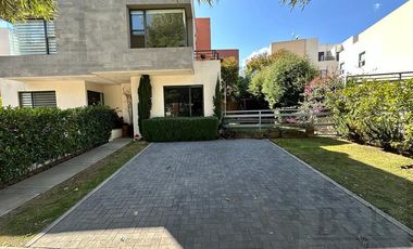 Casa en Renta en Villas del Campo, Calimaya, Estado de México