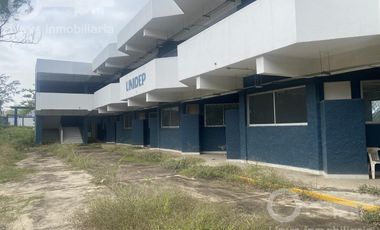 Terreno comercial en renta ubicado en Av. Universidad, Col. Santa Cecilia, en Coatzacoalcos, Ver.